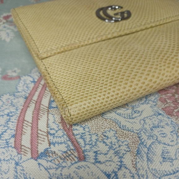 Gucci Bifold GG Marmont Wallet - Picture 4 of 12